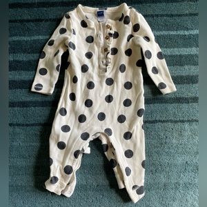 Old Navy waffle knit romper navy and white polka dot EUC 6-12 months